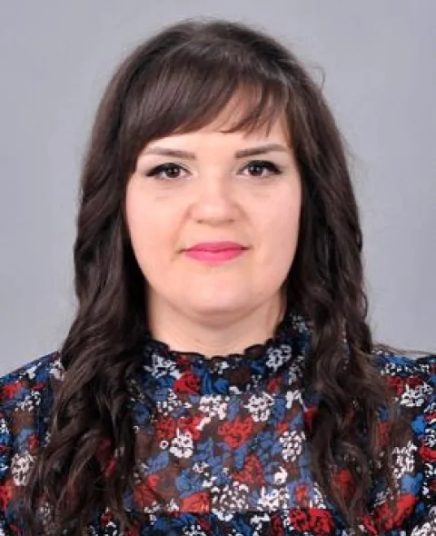 Яна Петрова - Социален работник в Социална услуга "Асистентска подкрепа" - гр. Казанлък - Сдружение Бъдеще за децата